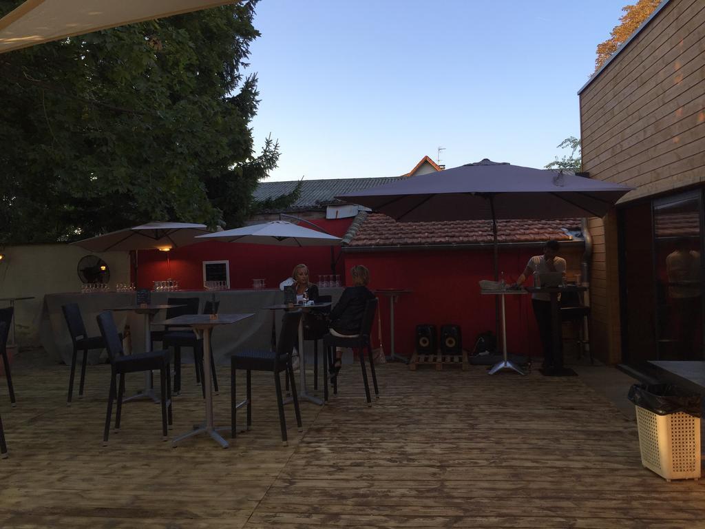 Bull'it Hotel Saint-Genis-Laval Esterno foto